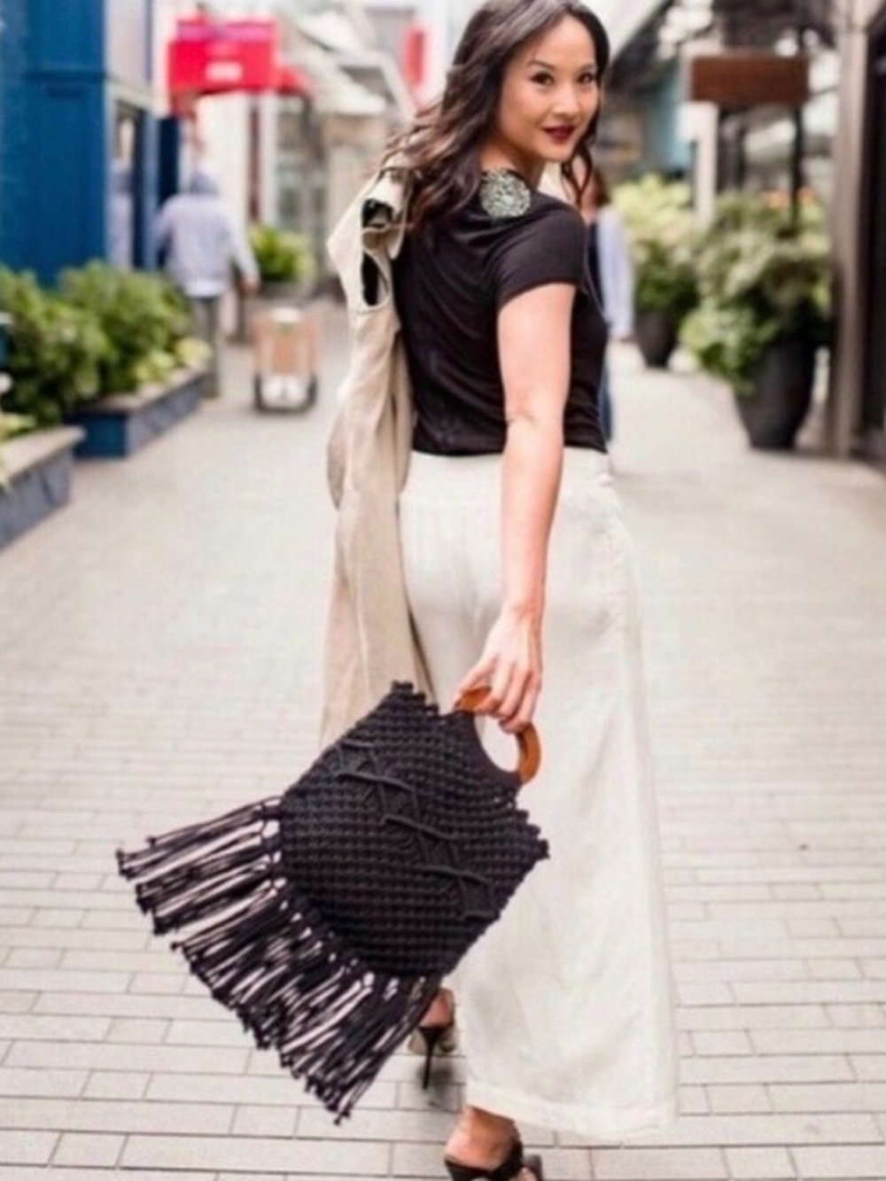 NWT Danielle Nicole Black Crochet Macrame Handbag Purse Wooden Handle NEW